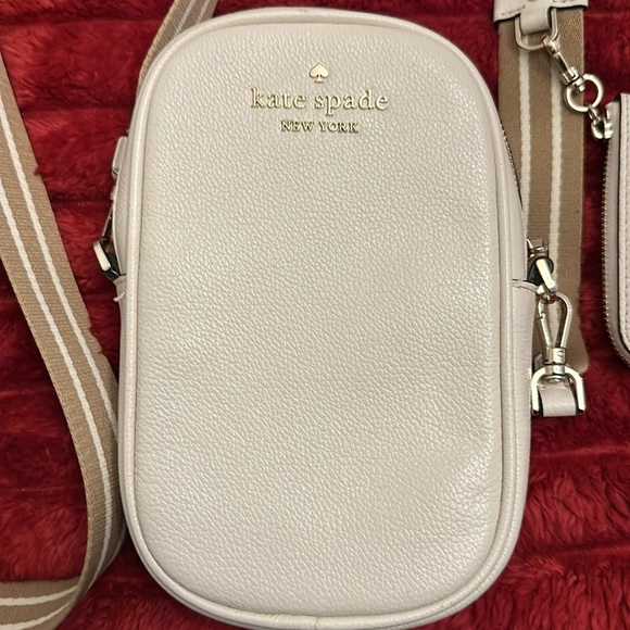 Kate Spade crossbody - Picture 2 of 7